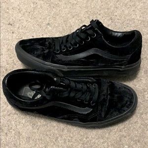 VANS, black velvet old skool style!